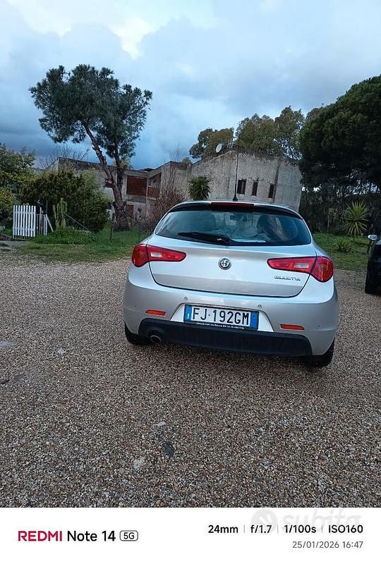 Usata Alfa Romeo Giulietta 120 CV (88 kW) 2016 Grigio Utilitaria