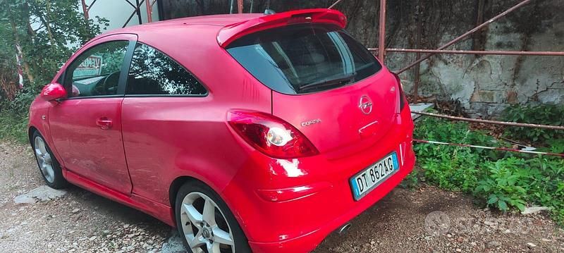 Usata Opel Corsa 125 CV (91 kW) 2008 Rosso Utilitaria