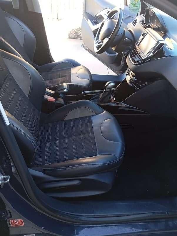 Usata Peugeot 2008 Allure 99 CV (72 kW) 2017 SUV
