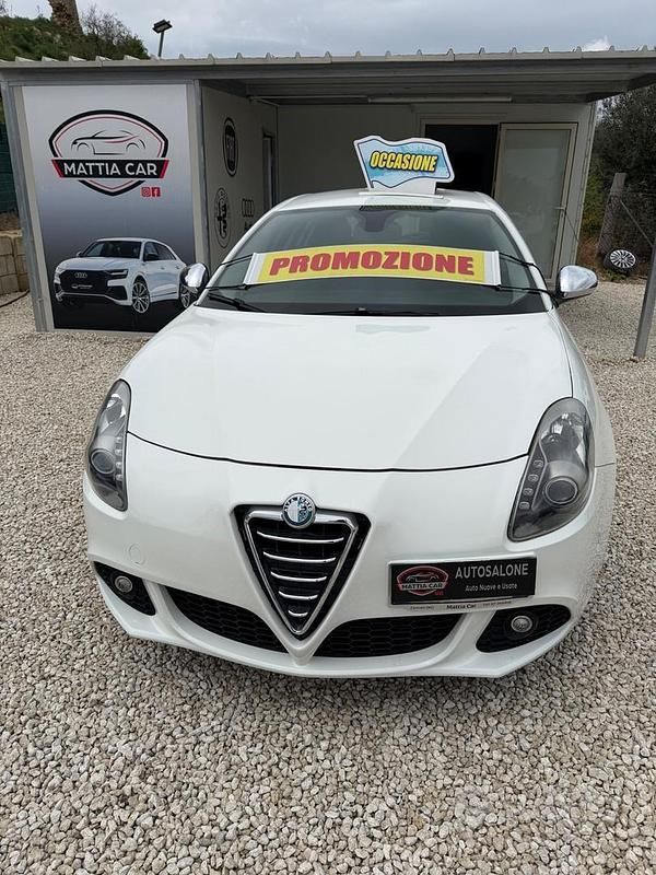 Usata Alfa Romeo Giulietta 140 CV (102 kW) 2014 Bianco Utilitaria