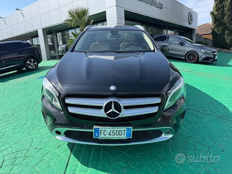 Usata Mercedes GLA200 Premium 136 CV (100 kW) 2016 Nero SUV