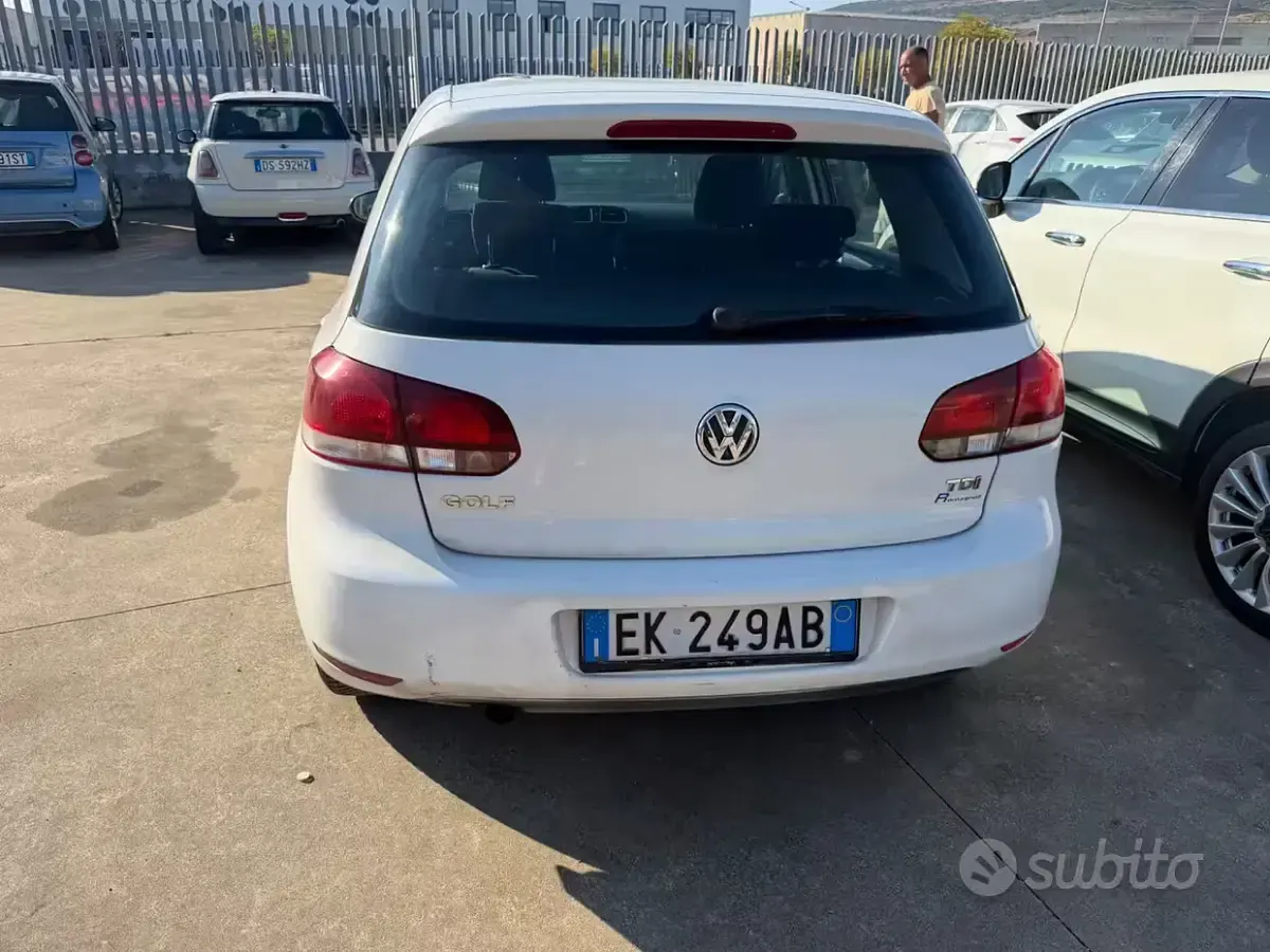 Usata VW Golf VI Highline 105 CV (77 kW) 2011 Bianco Utilitaria