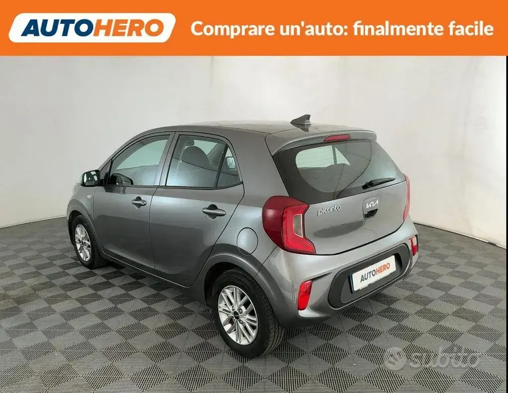 Usata Kia Picanto Urban 67 CV (49 kW) 2024 Grigio Utilitaria