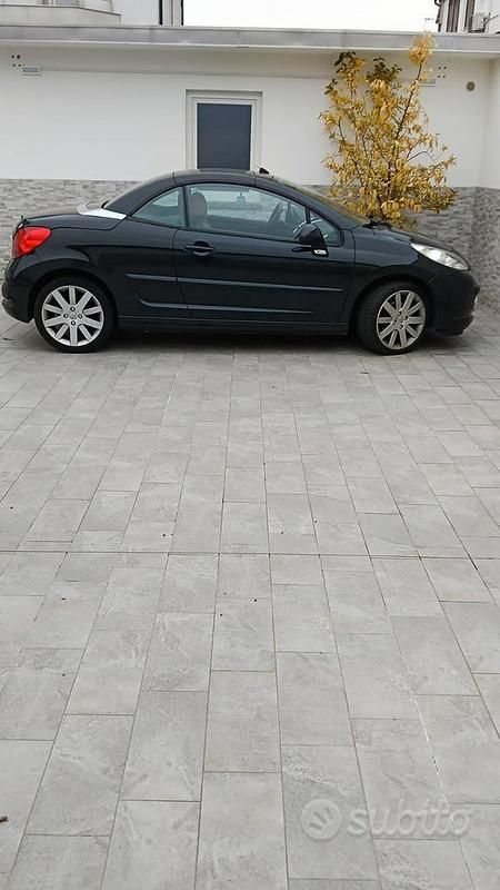 Usata Peugeot 207 CC 150 CV (110 kW) 2009 Nero Cabrio