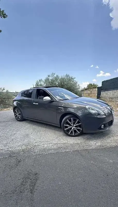 Usata Alfa Romeo Giulietta Sprint 120 CV (88 kW) 2015 Grigio Utilitaria