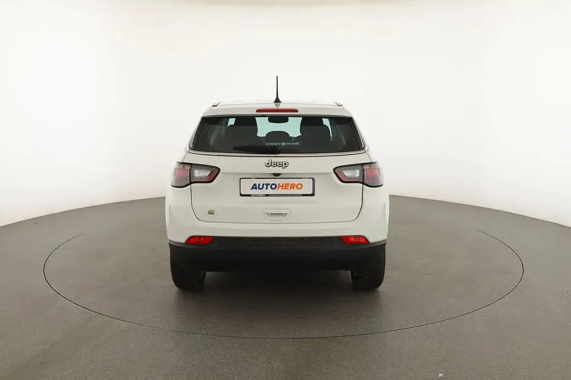 Usata Jeep Compass Night Eagle 129 CV (94 kW) 2024 Bianco SUV