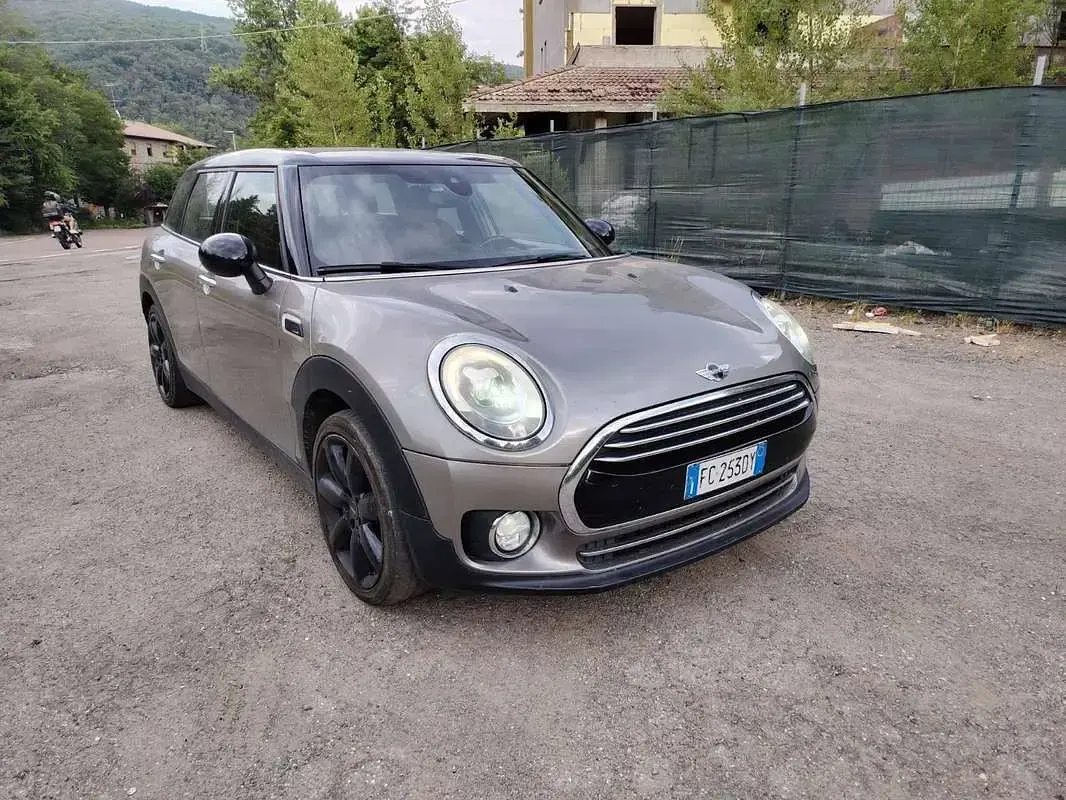 Usata Mini Cooper D Clubman Business 150 CV (110 kW) 2015 Bronzo Station wagon