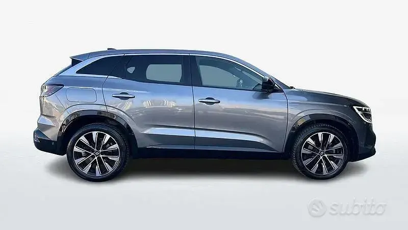 Usata Renault Austral 130 CV (95 kW) 2023 Grigio SUV