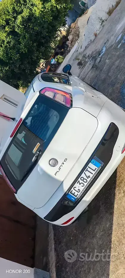Usata Fiat Punto 75 CV (55 kW) 2011 Utilitaria