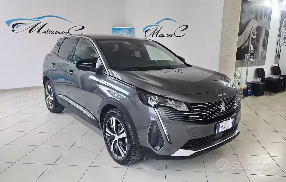 Usata Peugeot 3008 Allure 131 CV (96 kW) 2022 Grigio SUV