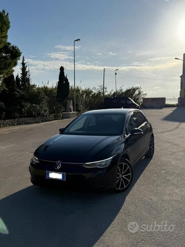 Usata VW Golf VIII Life 116 CV (85 kW) 2021 Nero Berlina