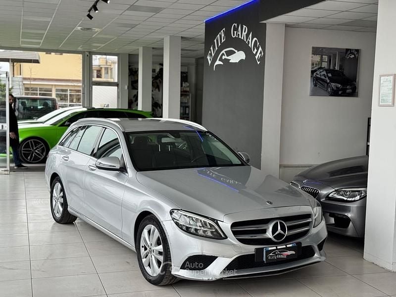 Usata Mercedes C220 Premium 194 CV (142 kW) 2018 Argento Station wagon