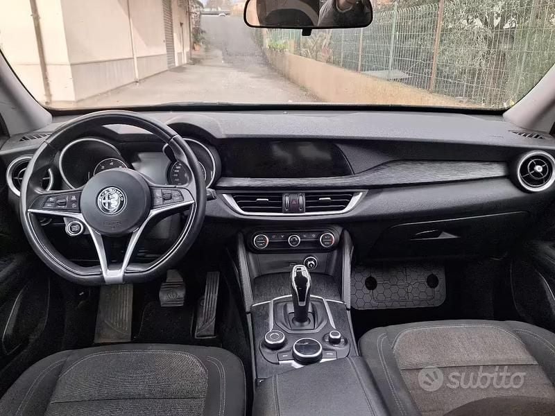 Usata Alfa Romeo Stelvio Business 160 CV (117 kW) 2019 Grigio SUV