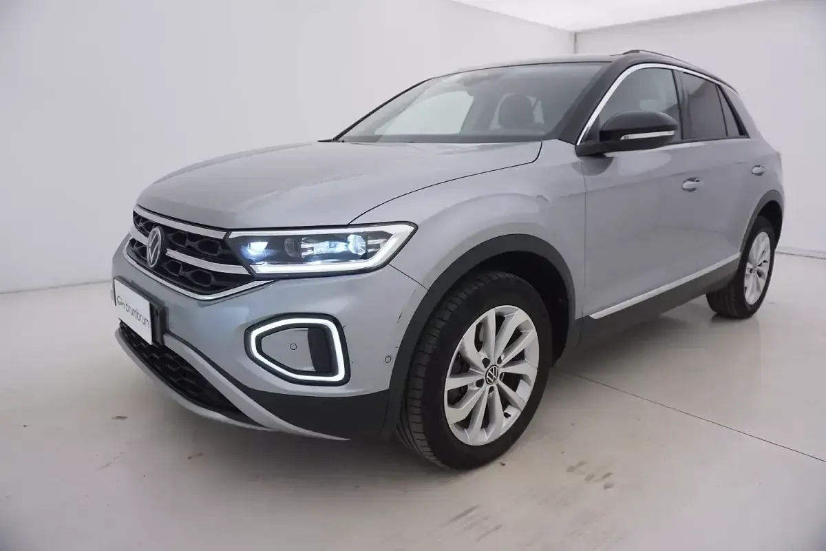 Usata VW T-Roc Style 150 CV (110 kW) 2023 Argentoargento SUV