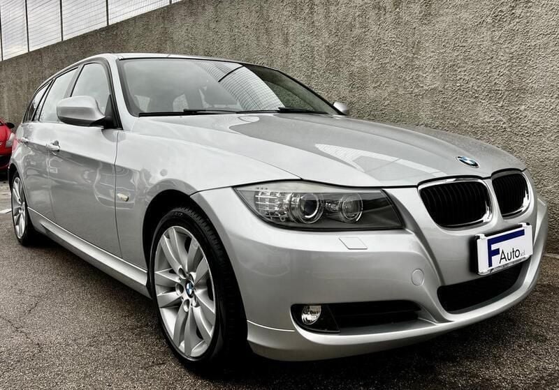 Usata BMW 318 143 CV (105 kW) 2011 Grigio Station wagon