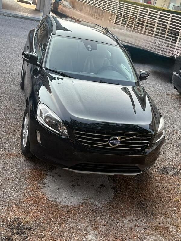 Usata Volvo XC60 220 CV (161 kW) 2016 Nero SUV