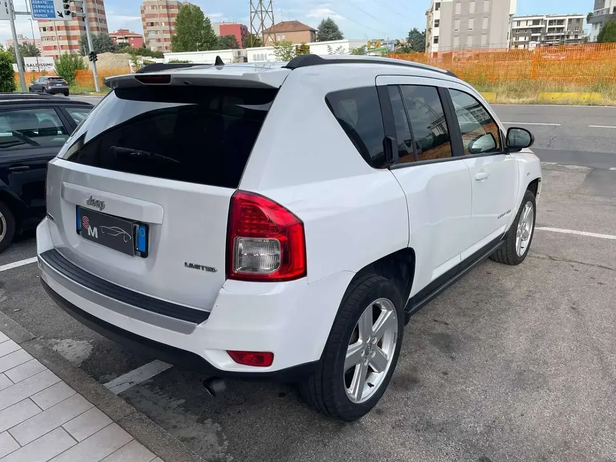 Usata Jeep Compass Limited 163 CV (119 kW) 2013 Bianco SUV
