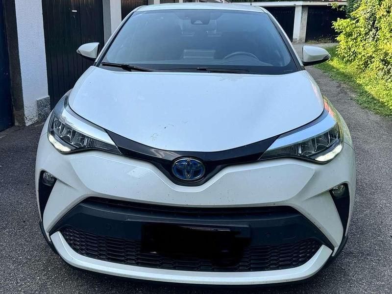 Bianco Usata 2022 Toyota C-HR Active SUV | 23.000 € (Cara) - Immagine 1/4