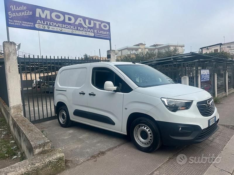 Usata Opel Combo S 101 CV (74 kW) 2019 Bianco Monovolume