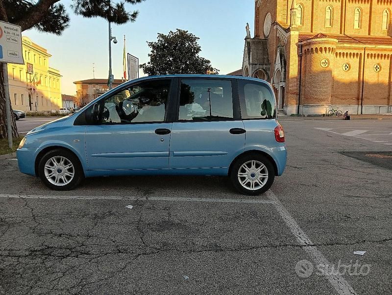 Usata Fiat Multipla 120 CV (88 kW) 2005 Monovolume