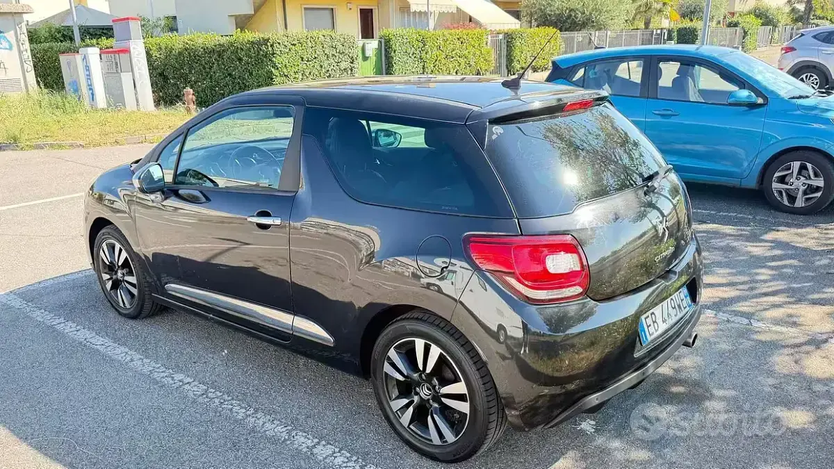 Usata Citroën DS3 92 CV (67 kW) 2010 Nero Utilitaria