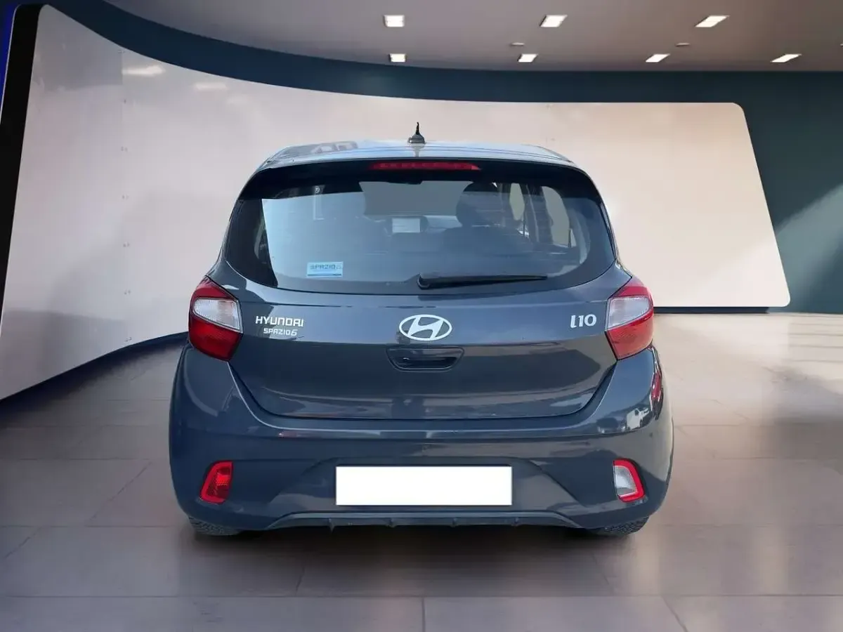 Usata Hyundai i10 61 CV (44 kW) 2024 Grigio Utilitaria