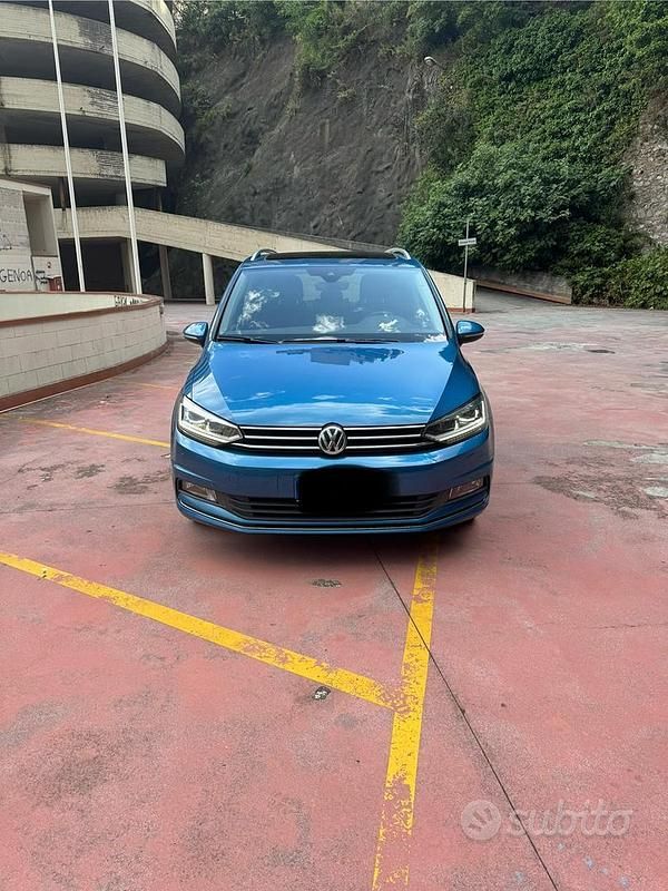 Usata VW Touran 115 CV (84 kW) 2017 Blu Monovolume