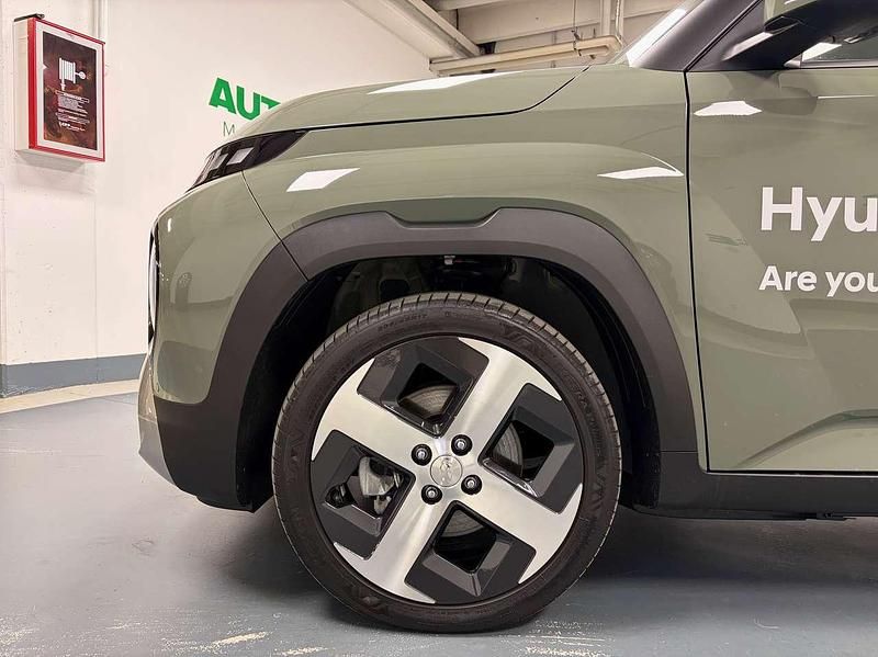 Nuova Hyundai Inster 27 kW (38 CV) 2025 Tomboy khaki Utilitaria