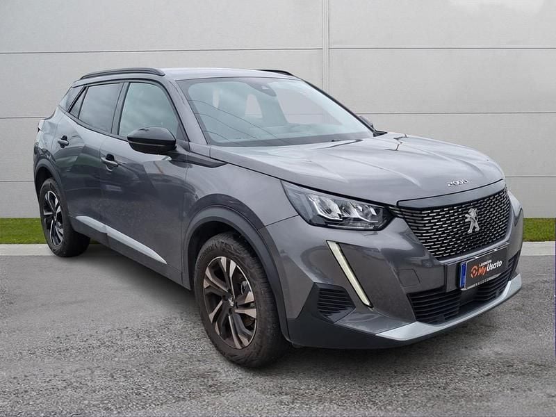 Usado Peugeot 2008 Allure 100 HP (73 kW) 2023 SUV