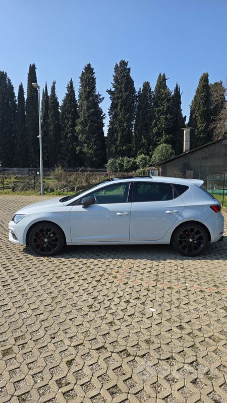 Usata Seat Leon Black Edition 165 CV (121 kW) 2020 Berlina