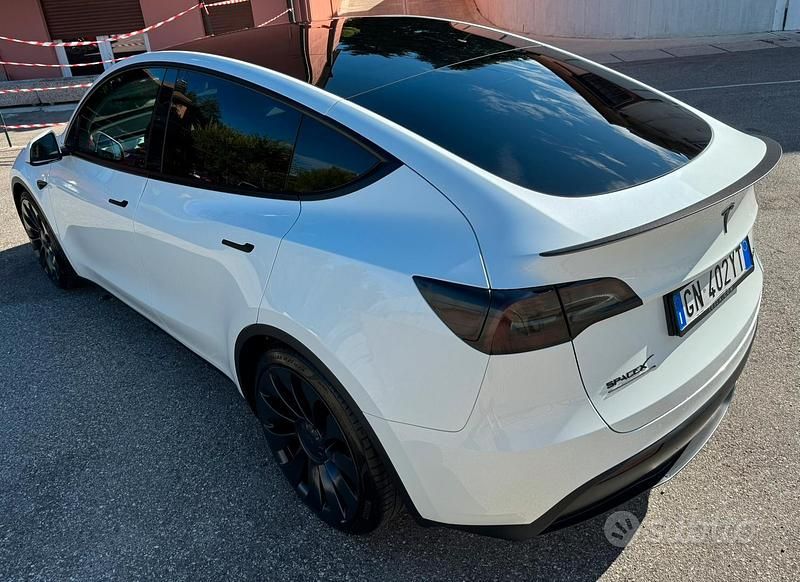 Usata Tesla Model Y Performance 392 kW (534 CV) 2023 SUV