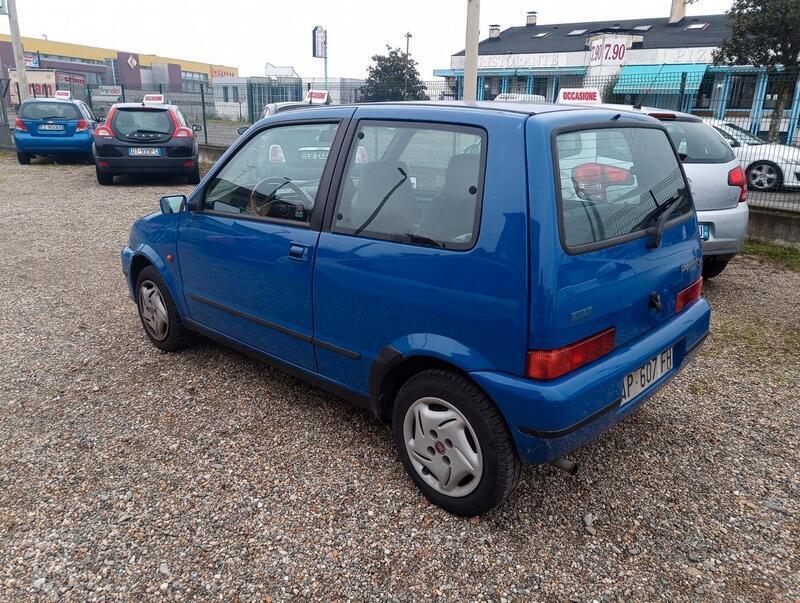 Usato 1997 Fiat Cinquecento 0.9 Benzin 54 CV (3.000 €)