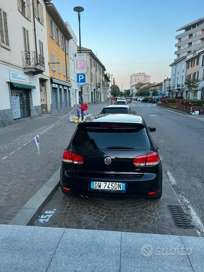 Usata VW Golf VI 122 CV (89 kW) 2009 Nero Utilitaria