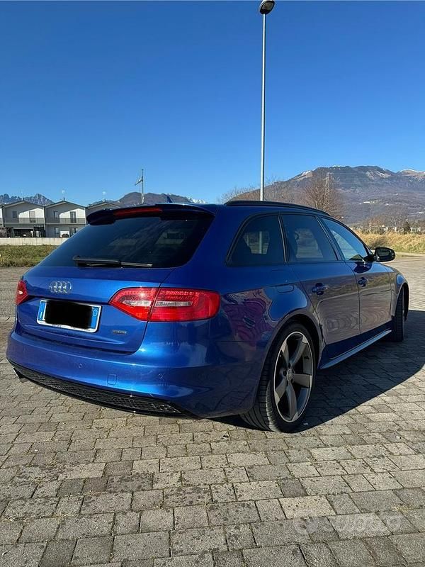 Käytetty Audi A4 Sport 190 HP (139 kW) 2015 Sininen Farmari