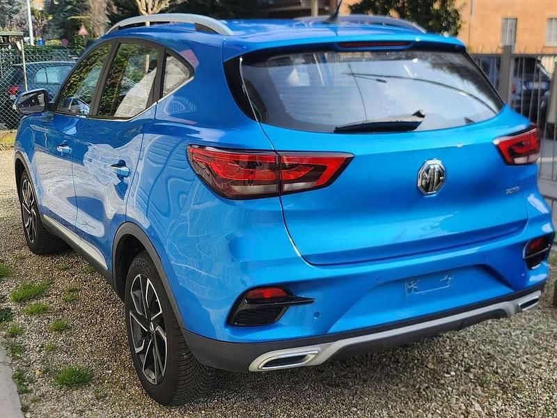 Usata MG ZS Luxury 111 CV (81 kW) 2021 Blu/azzurro SUV