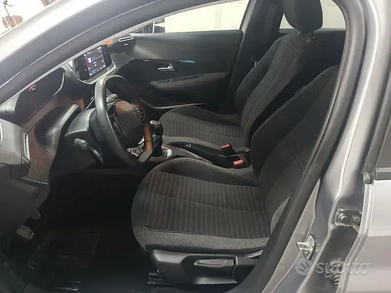 Usata Peugeot 208 Style 75 CV (55 kW) 2023 Grigio Utilitaria