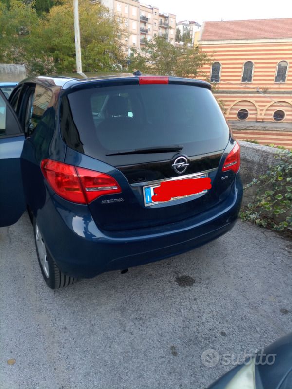 Usata Opel Meriva 110 CV (80 kW) 2011 Blu Monovolume