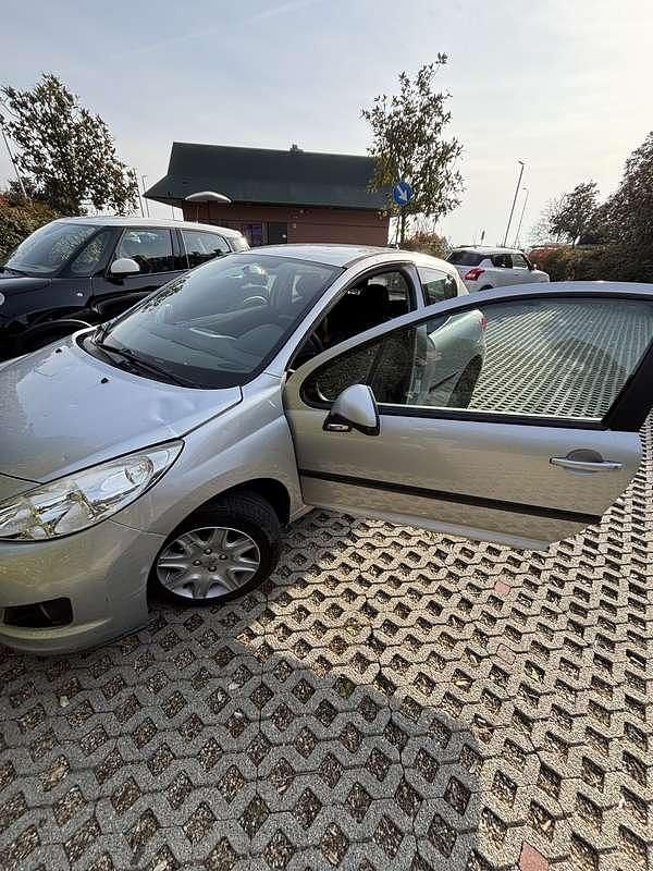 Usata Peugeot 207 95 CV (69 kW) 2010 Berlina