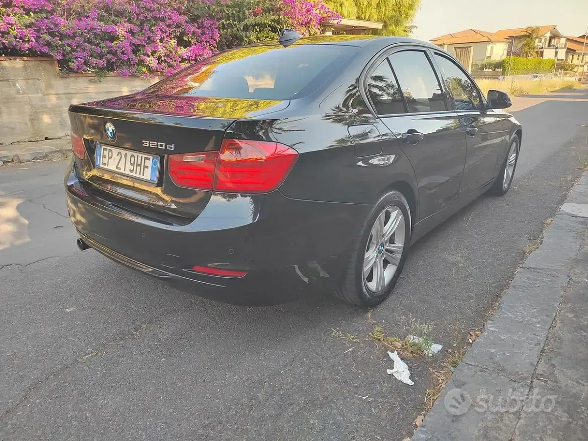Usata BMW 320 184 CV (135 kW) 2012 Nero Berlina