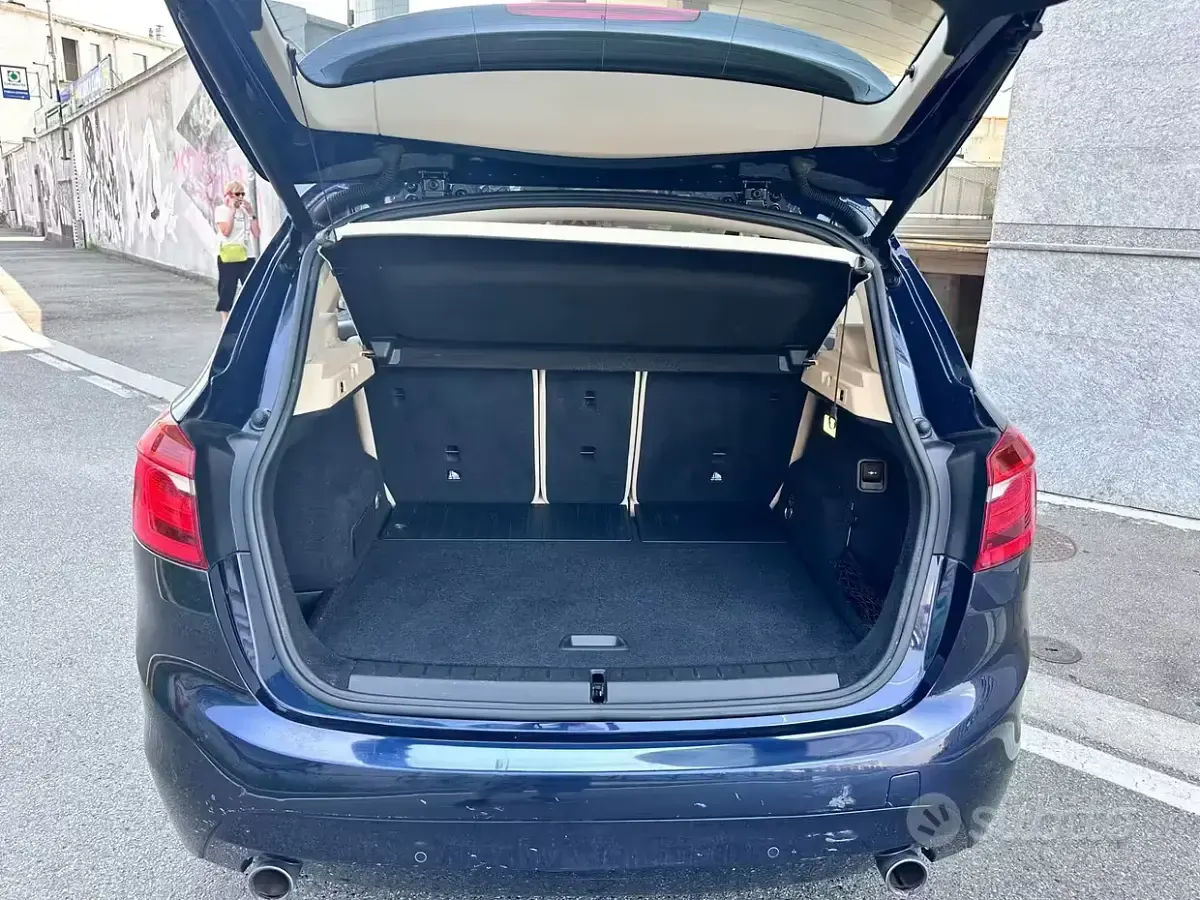 Usata BMW 220 Luxury Line 190 CV (139 kW) 2015 Grigio Monovolume