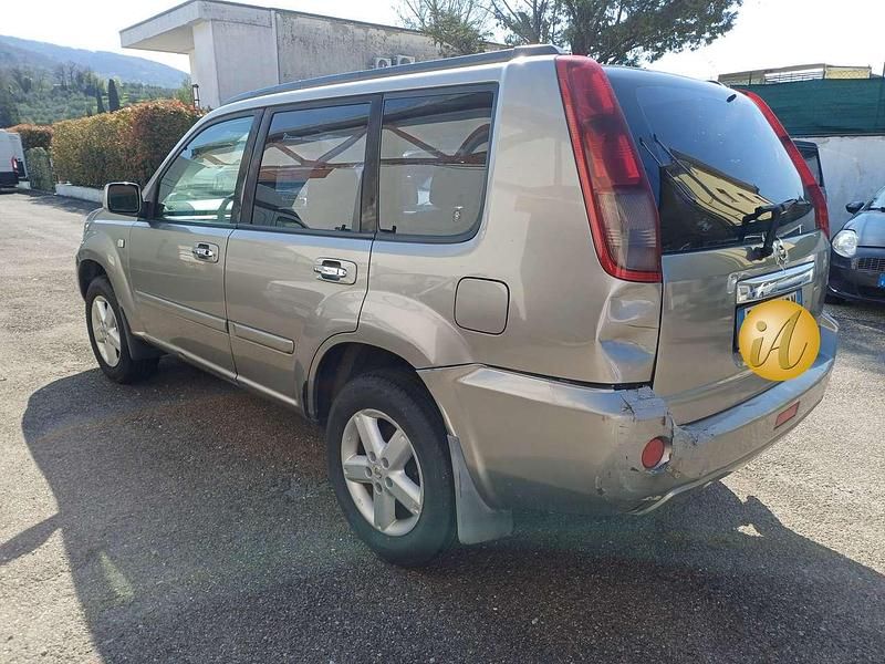Usata Nissan X-Trail 136 CV (100 kW) 2006 Grigio SUV