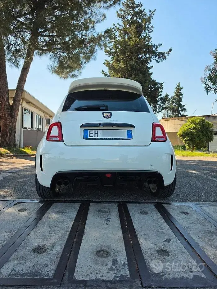 Usata Abarth 500 Esseesse 135 CV (99 kW) 2011 Bianco Berlina