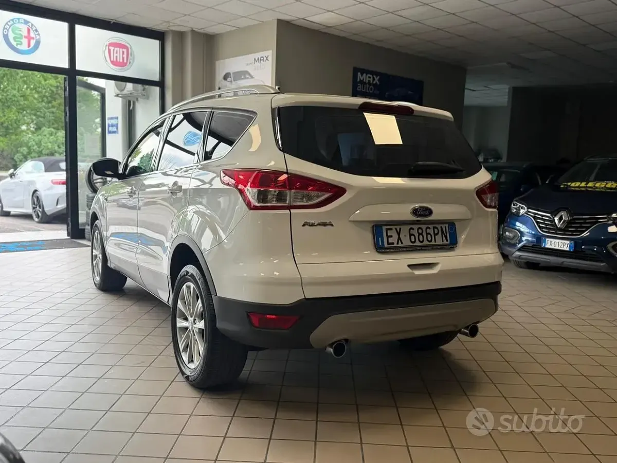 Usata Ford Kuga Titanium 150 CV (110 kW) 2014 Bianco SUV