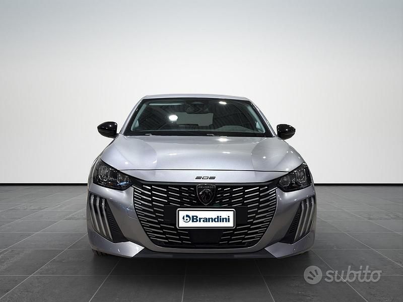 Usata Peugeot 208 Allure 101 CV (74 kW) 2025 Grigio Utilitaria