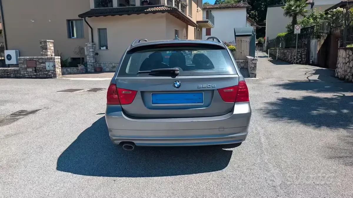 Usata BMW 320 184 CV (135 kW) 2012 Grigio Station wagon