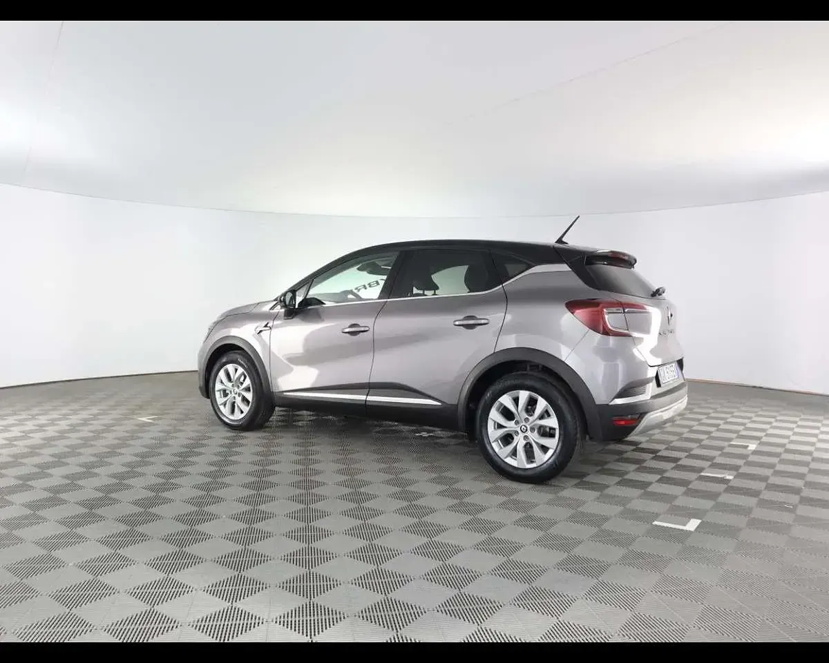 Begagnad Renault Captur Intens 94 HK (69 kW) 2023 Grå SUV
