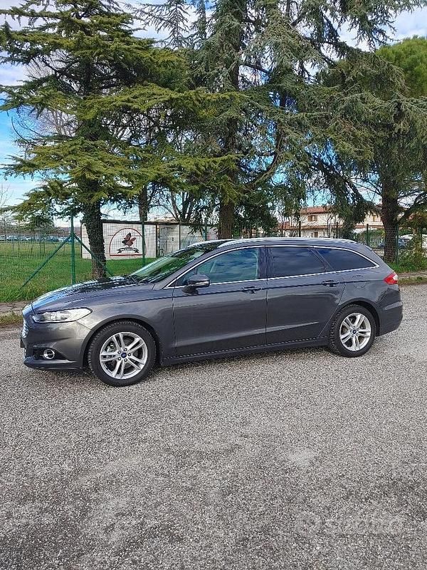 Usata Ford Mondeo 150 CV (110 kW) 2015 Grigio Station wagon