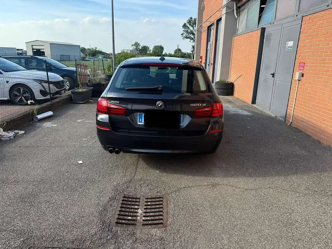 Begagnad BMW 520 190 HK (139 kW) 2014 Svart Kombi