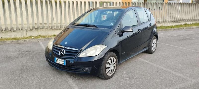 Nero Usata 2011 Mercedes A160 Executive Monovolume | 2800 € (Ottimo prezzo) - Immagine 1/4