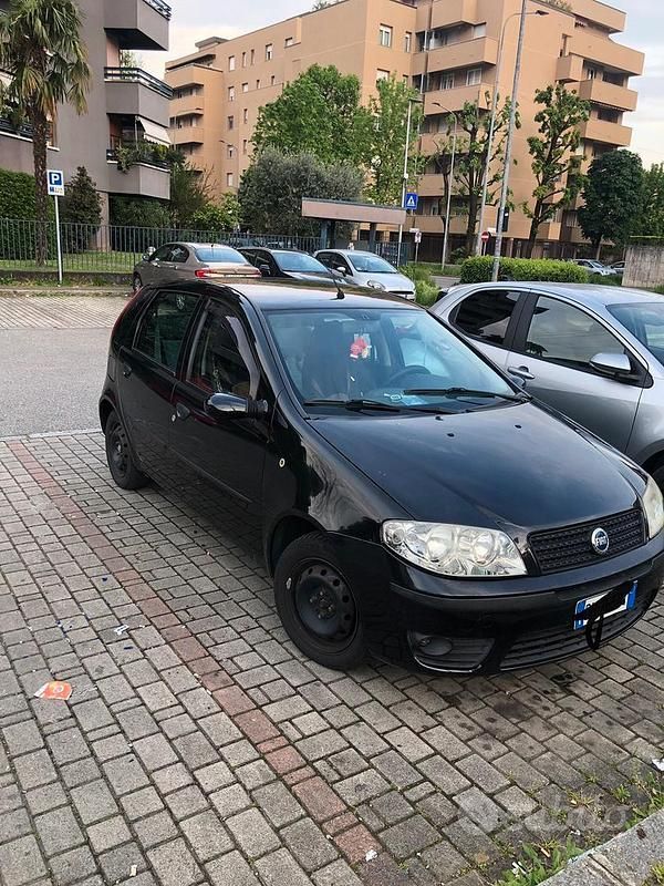 Usata Fiat Punto 69 CV (50 kW) 2007 Nero Utilitaria